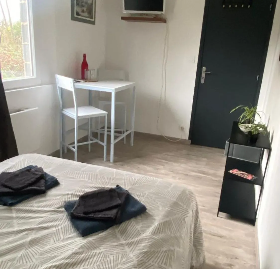 Chambre Double Chez Audrey Apartment Saligny-sur-Roudon 0*,  France
